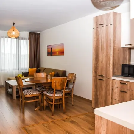 Sunny Apartment *